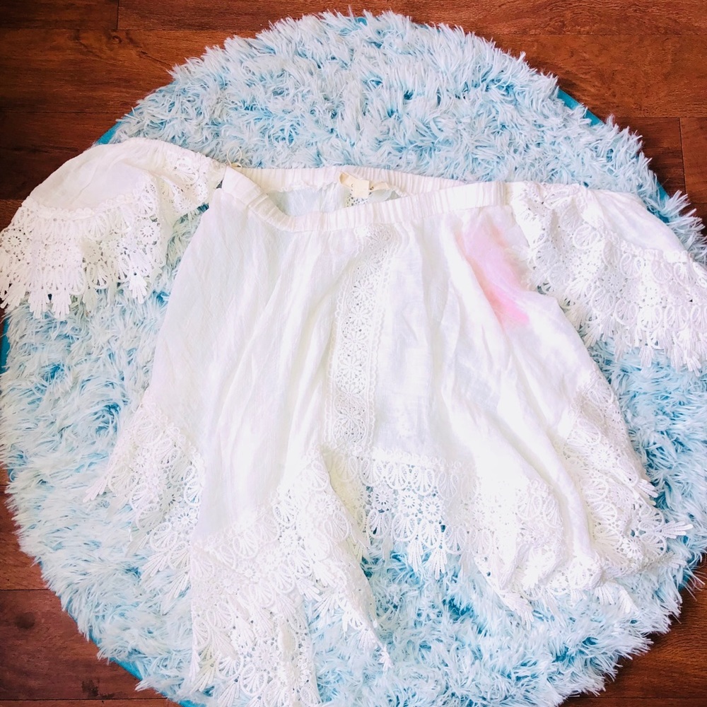 ❣️Adorable Off The Shoulder Top❣️